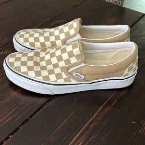 Like new, worn once, Vans classic checkered slide ons size women’s 9